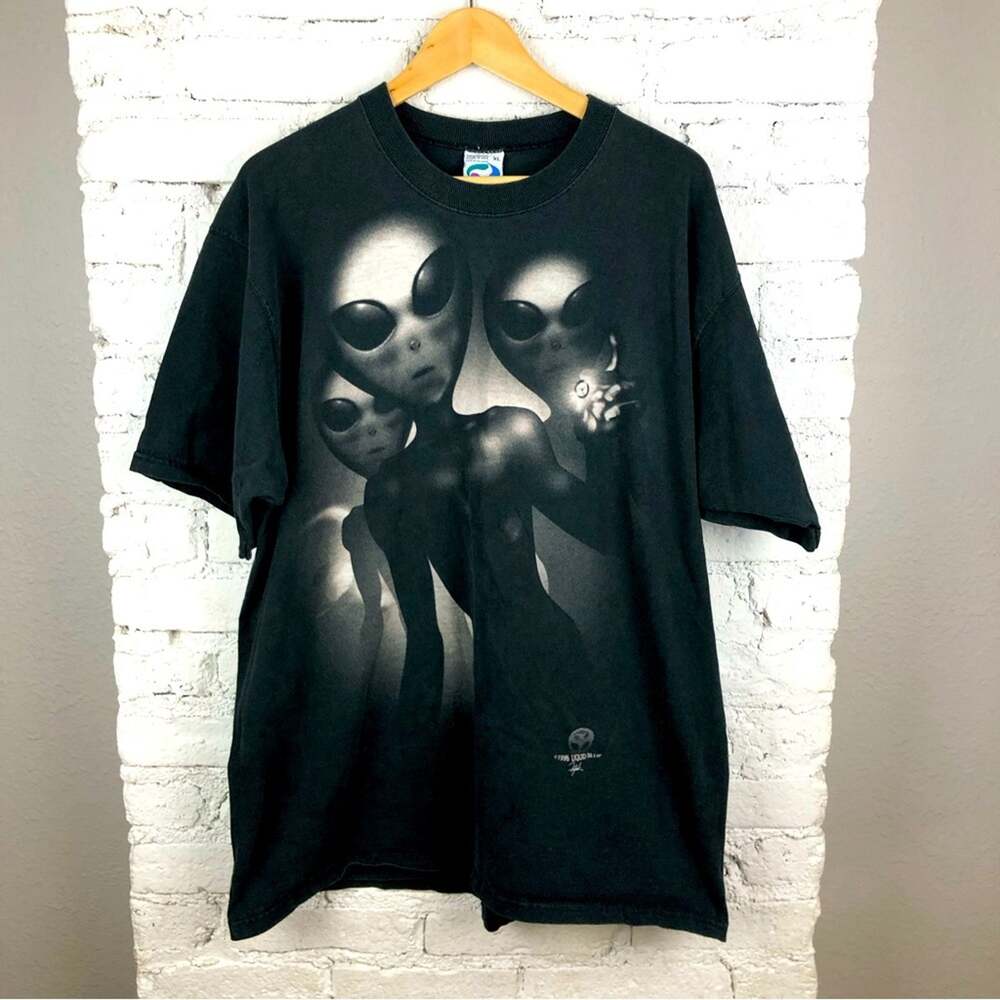 Vintage 90’s Liquid Blue Alien Tee
